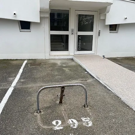 Proche - Wifi & Piscine Lgm